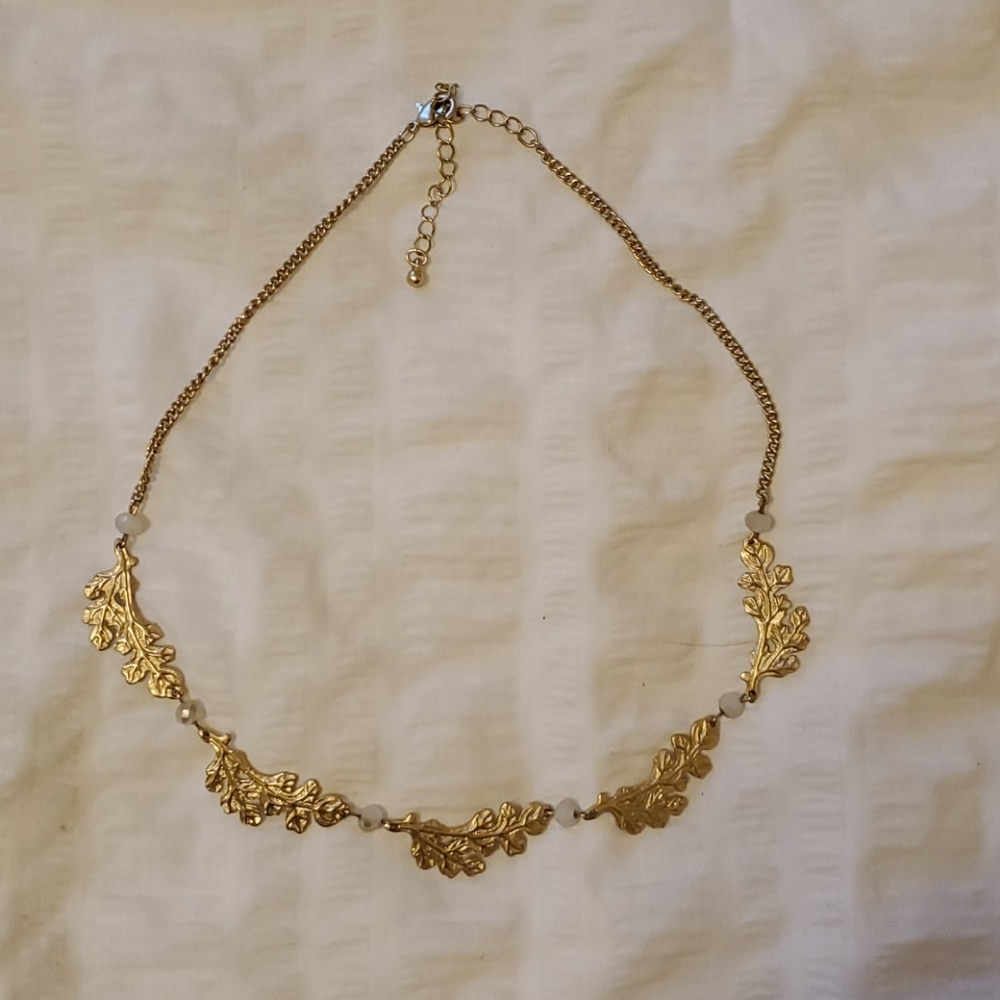 Gold and bead necklace